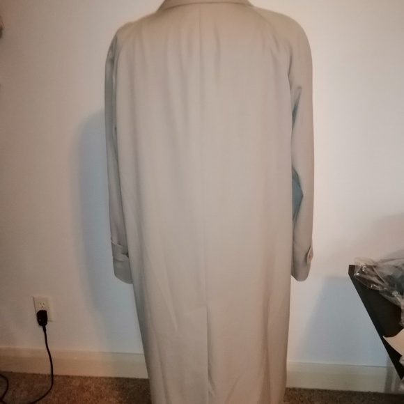 Aquascutum of London 100% Virgin Wool Coat - Picture 2 of 8